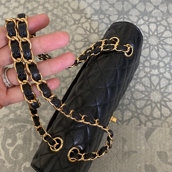 Chanel medium classic flap bag black caviar - Picture 6 of 15